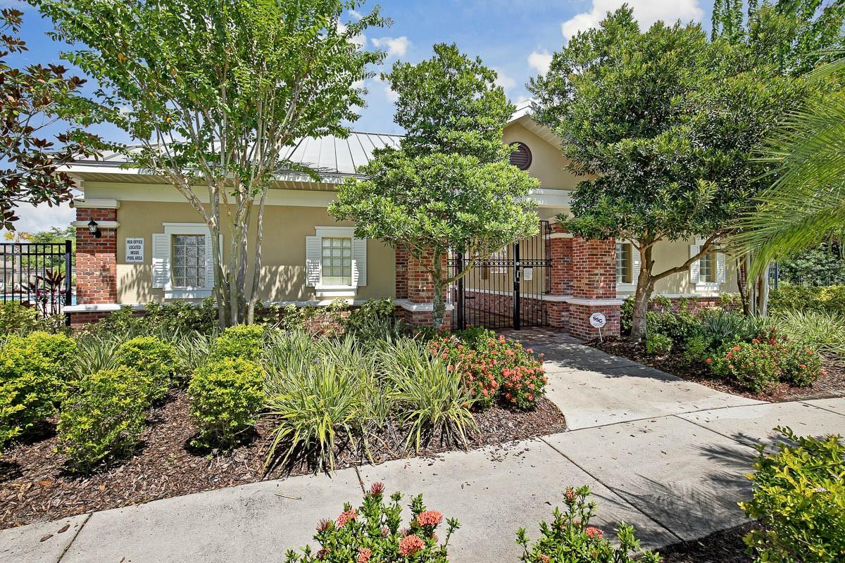 Image 24 of 27 For 9120 Hillcroft Drive