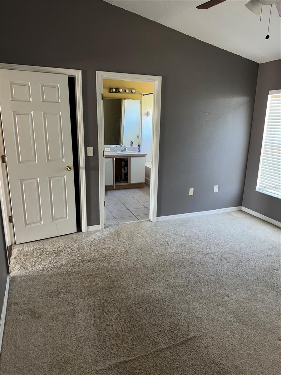 Image 12 of 26 For 6229 Olivedale Drive