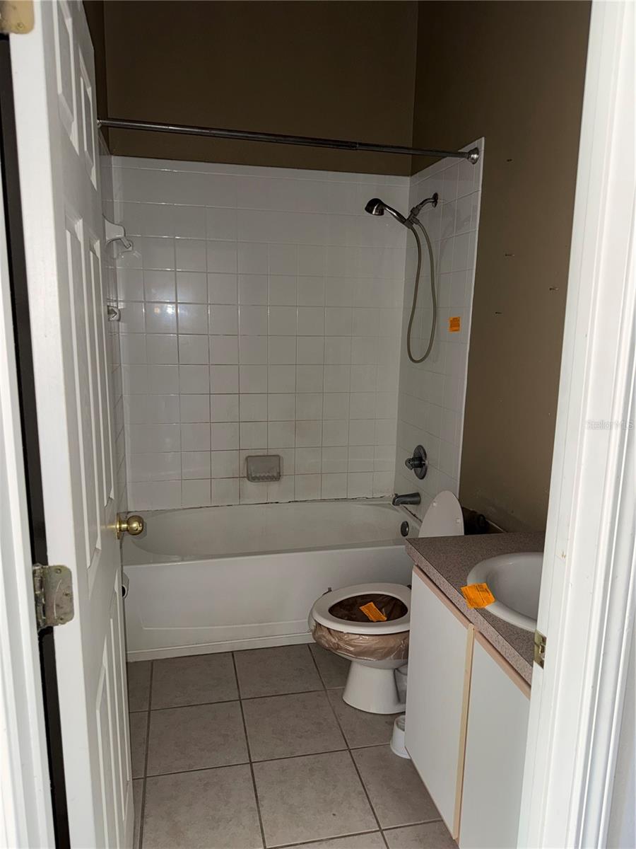 Image 21 of 26 For 6229 Olivedale Drive