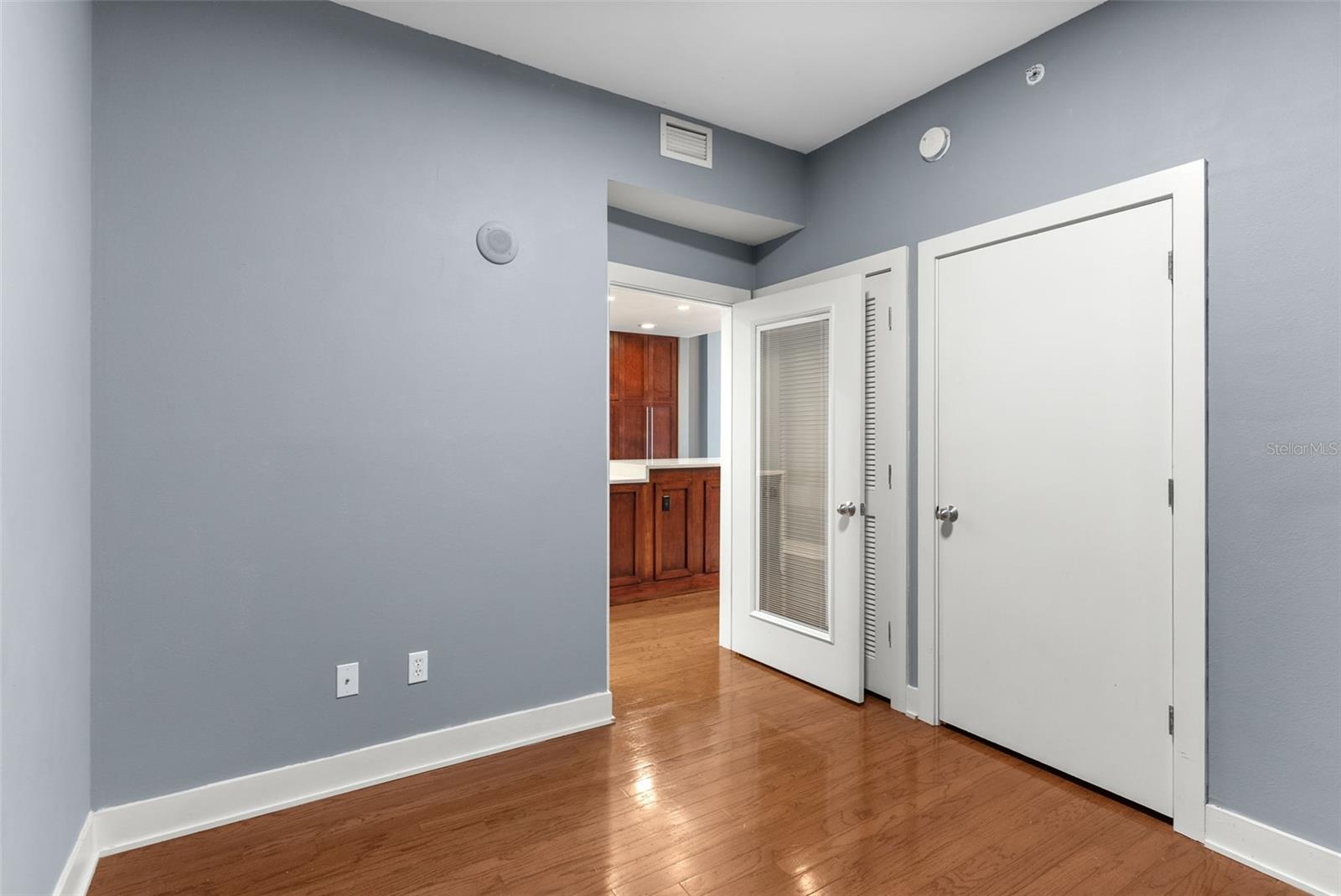 Image 16 of 30 For 1120 Kennedy Boulevard 1221