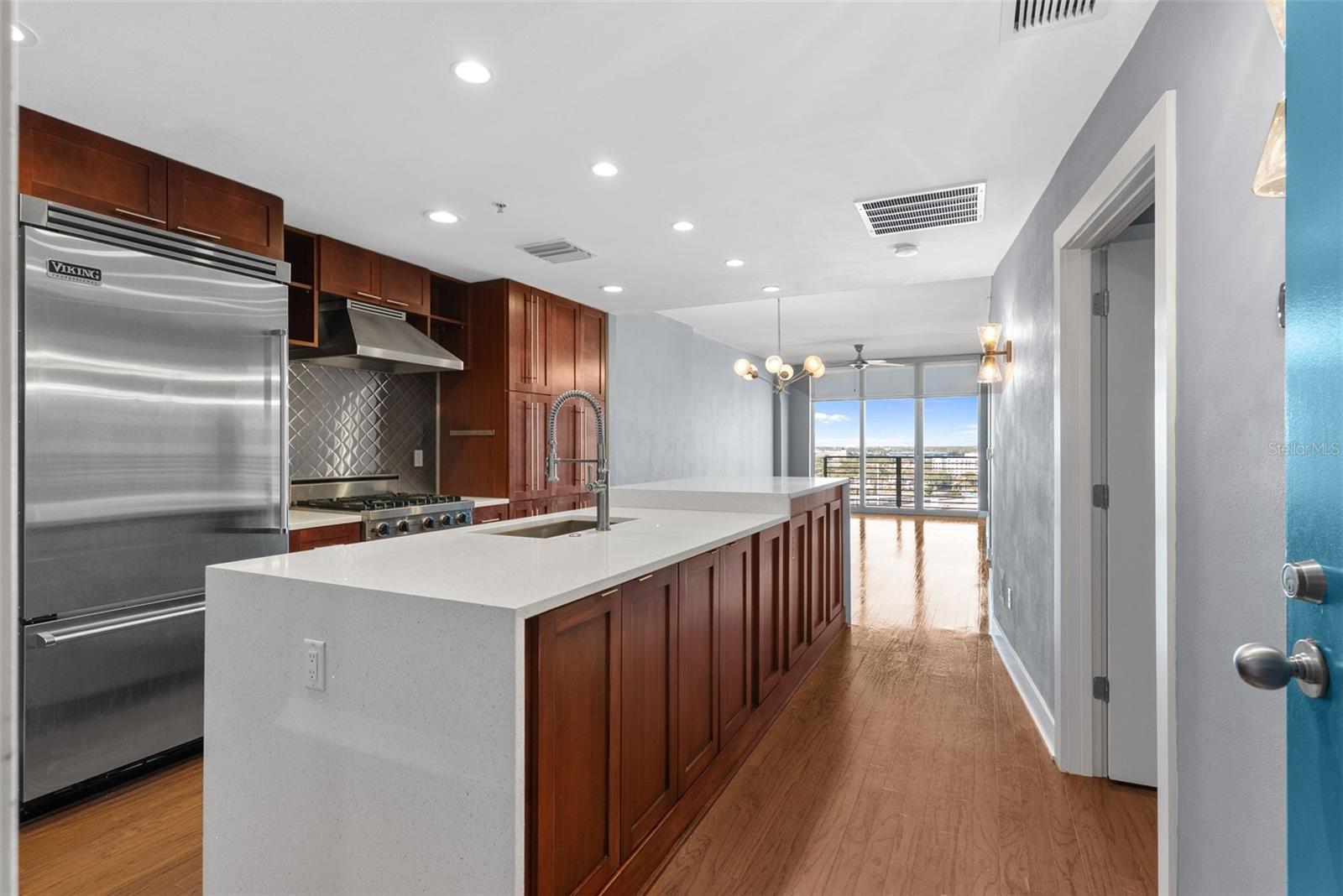 Image 3 of 30 For 1120 Kennedy Boulevard 1221