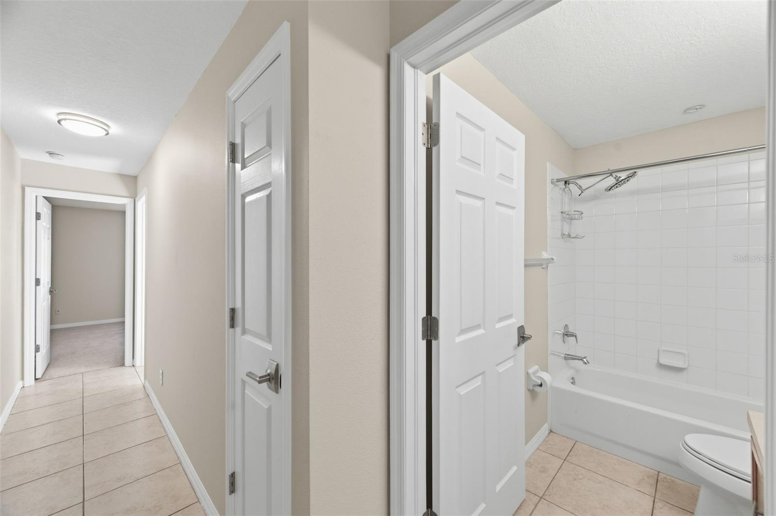 Image 19 of 31 For 8618 Villa Largo Drive