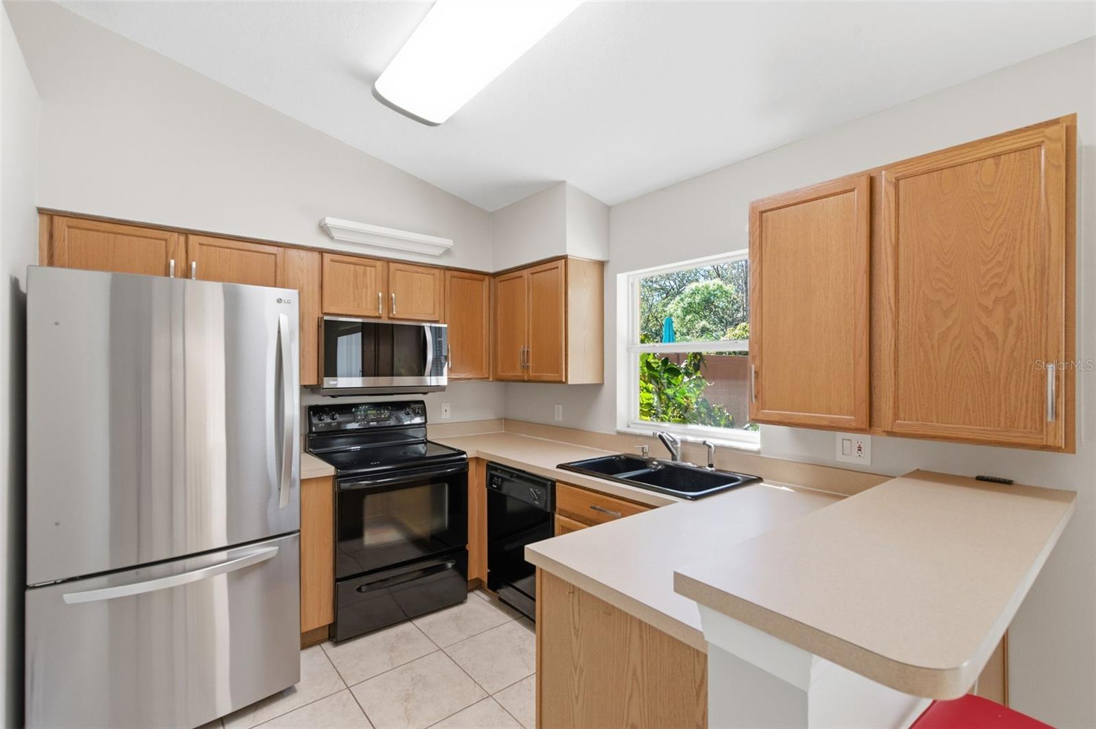 Image 5 of 31 For 8618 Villa Largo Drive