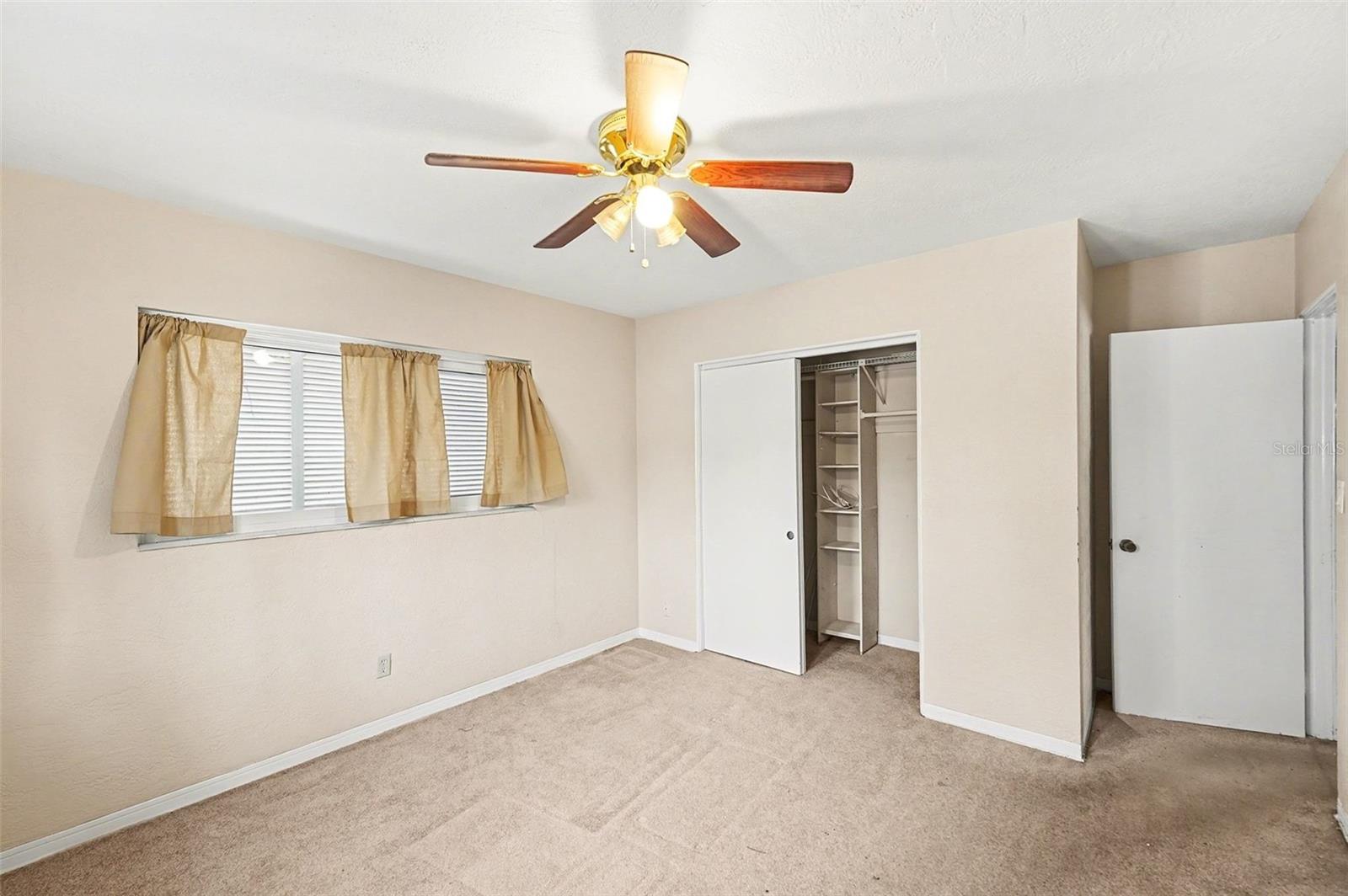 Image 16 of 30 For 213 Park Street N