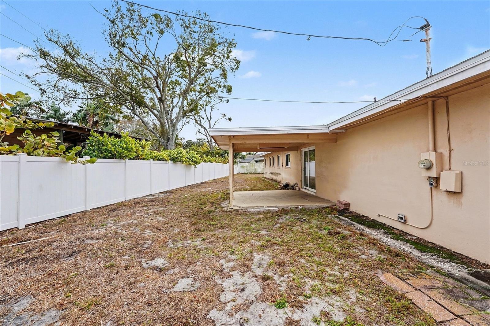 Image 26 of 30 For 213 Park Street N