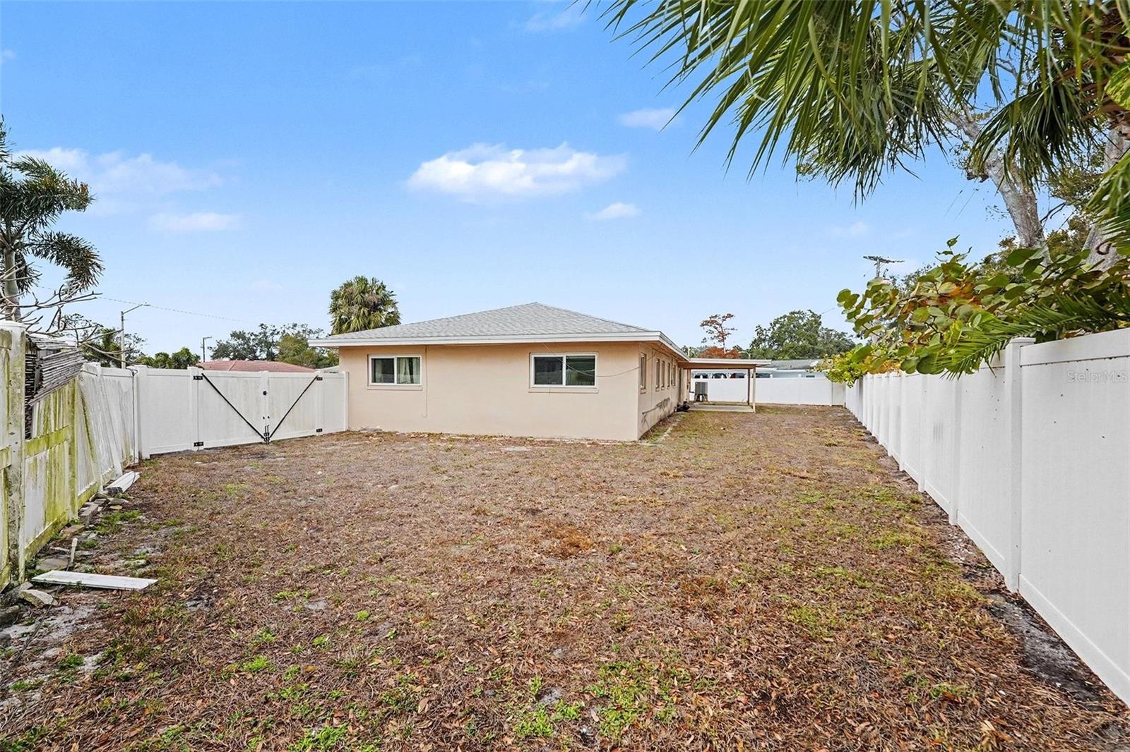 Image 29 of 30 For 213 Park Street N