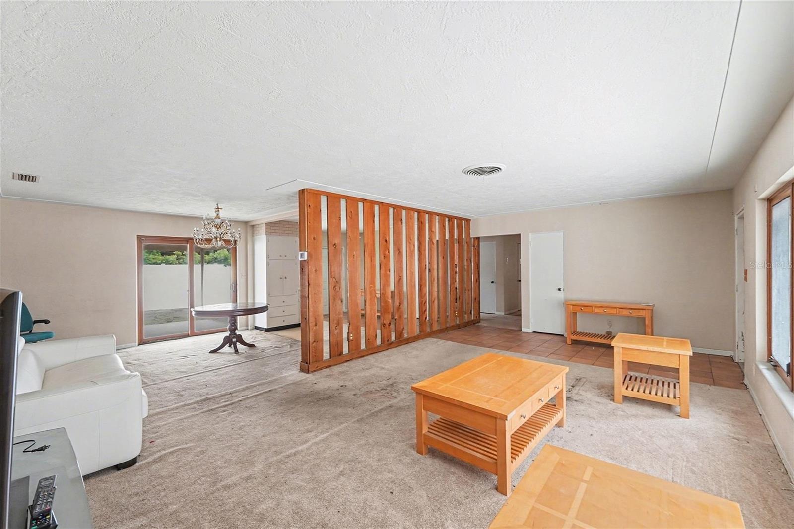 Image 6 of 30 For 213 Park Street N