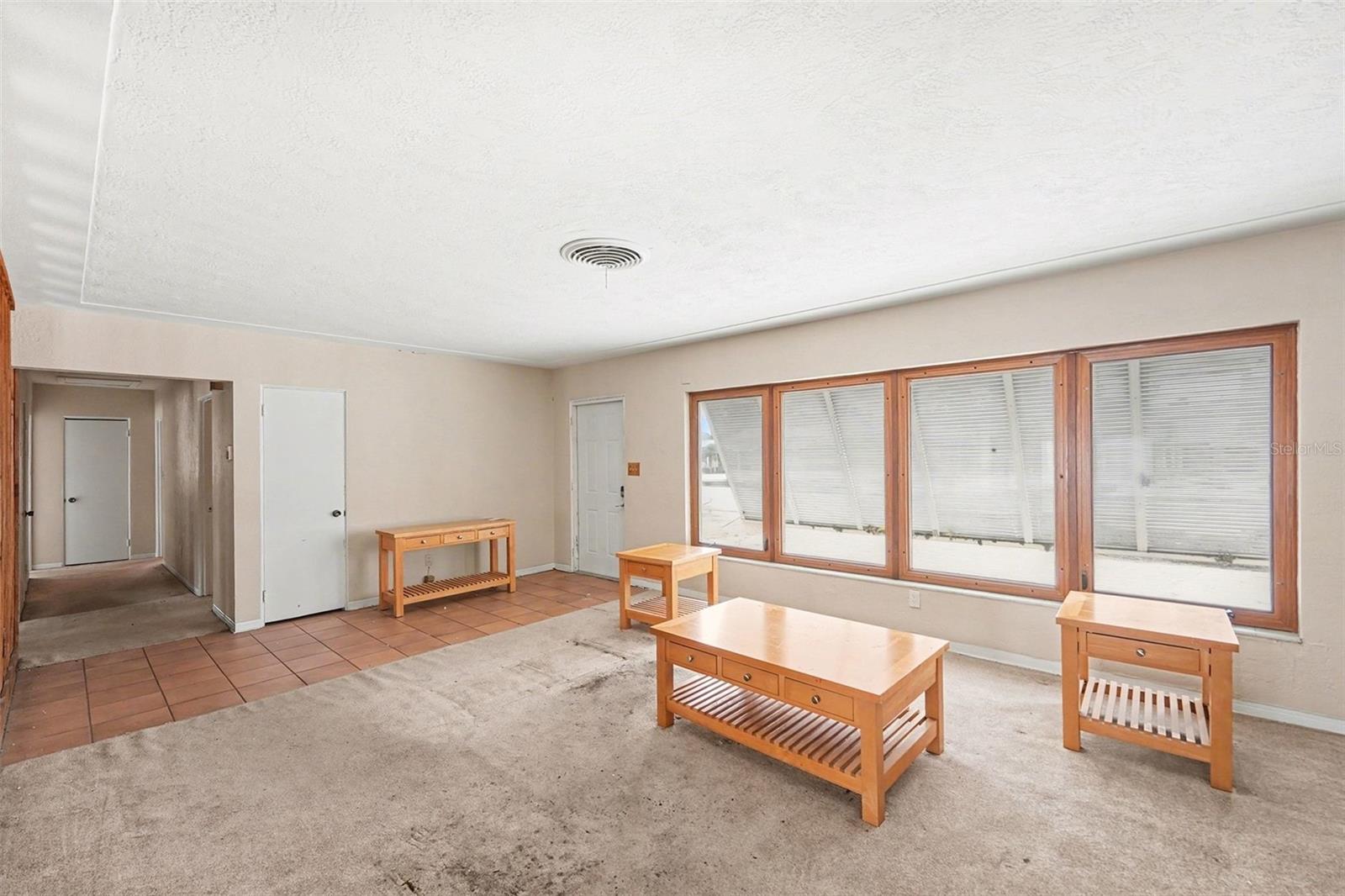 Image 7 of 30 For 213 Park Street N