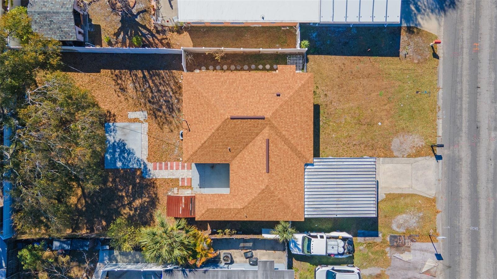 Image 29 of 29 For 6403 N Clark