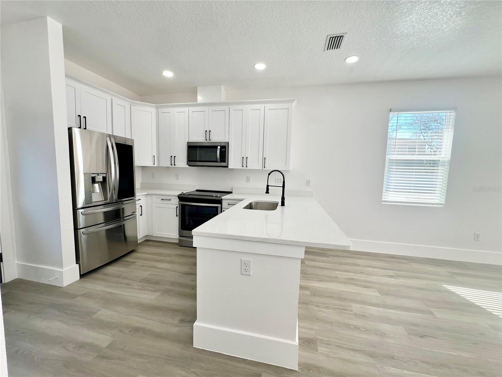 Image 14 of 66 For 7514 Illinois Drive