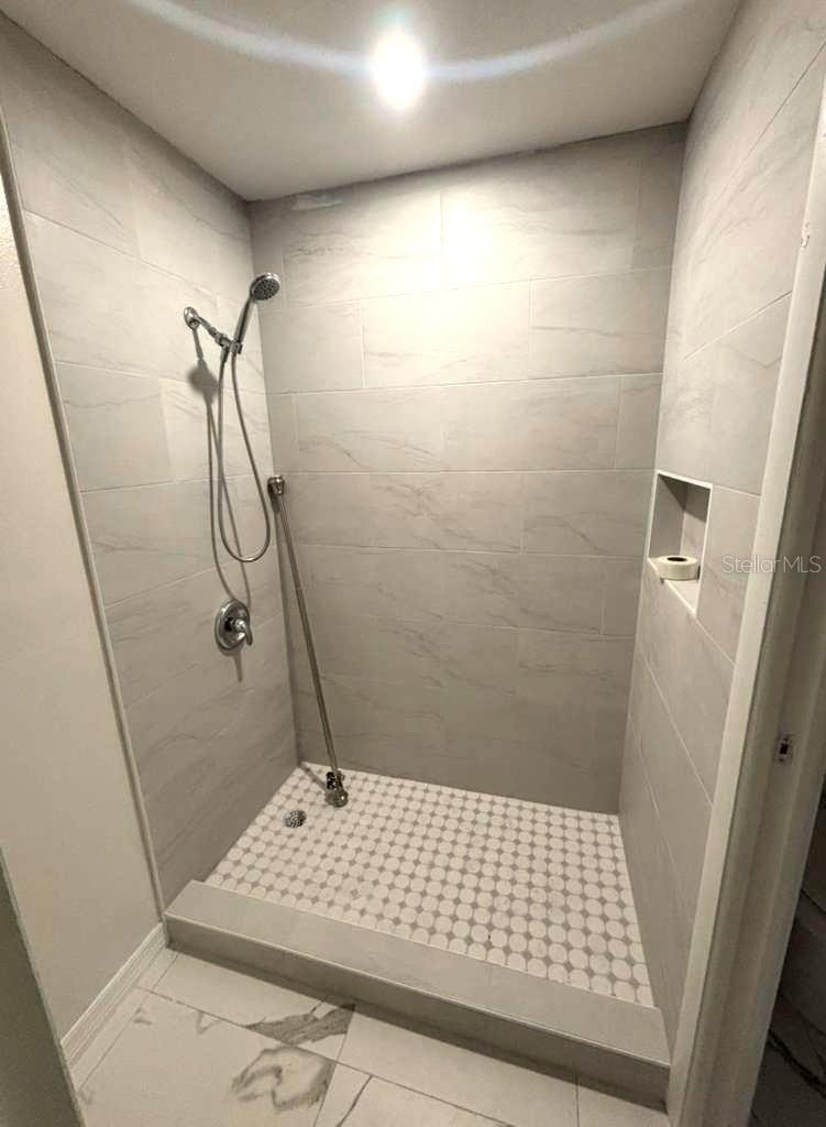 Image 7 of 7 For 6359 Hera Street B