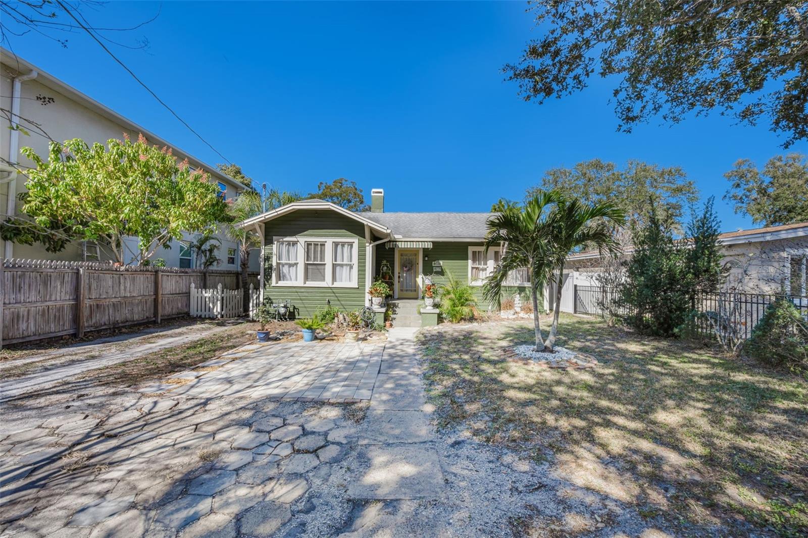 Image 14 of 55 For 3411 Bay Avenue