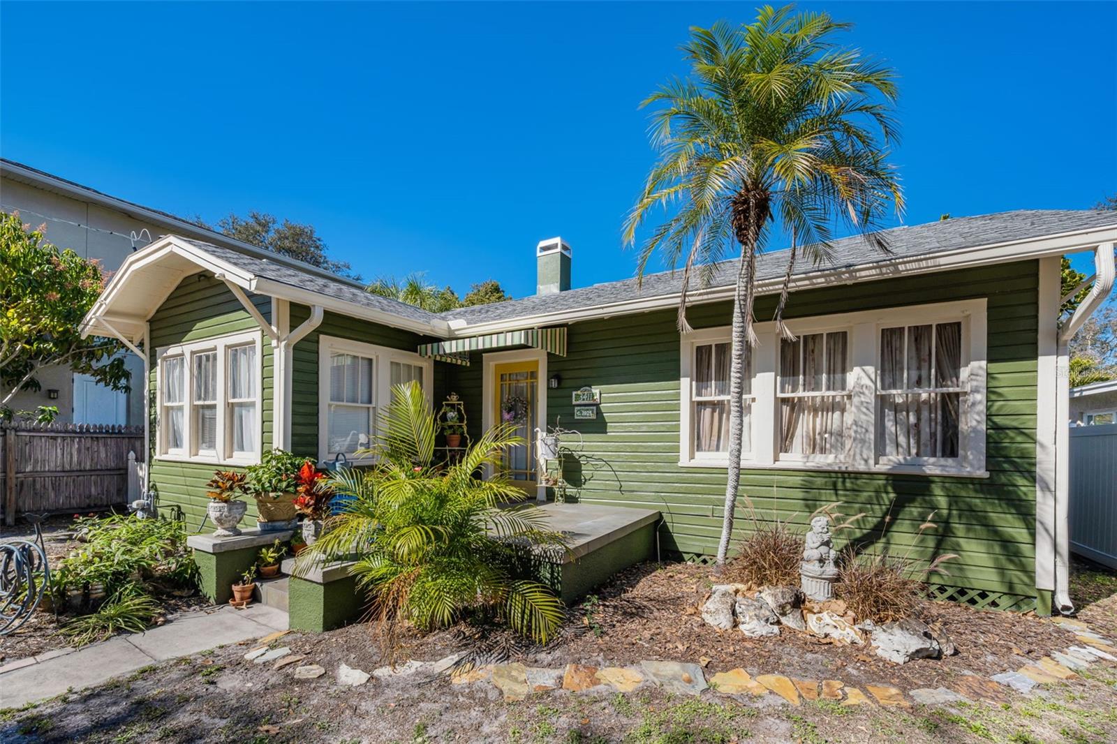 Image 15 of 55 For 3411 Bay Avenue