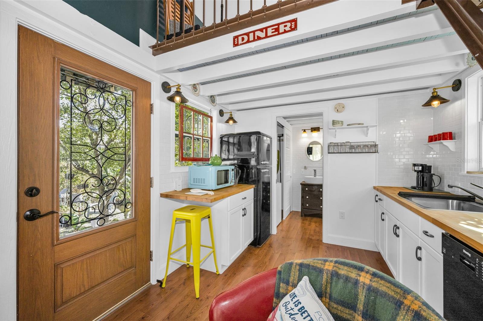 Image 37 of 55 For 3411 Bay Avenue