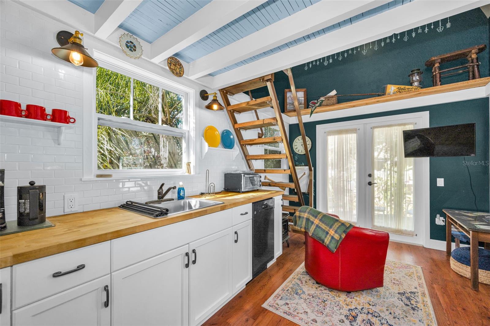 Image 38 of 55 For 3411 Bay Avenue