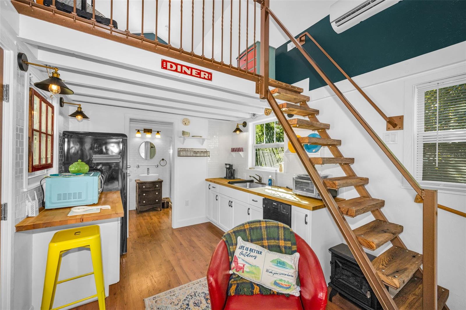 Image 39 of 55 For 3411 Bay Avenue