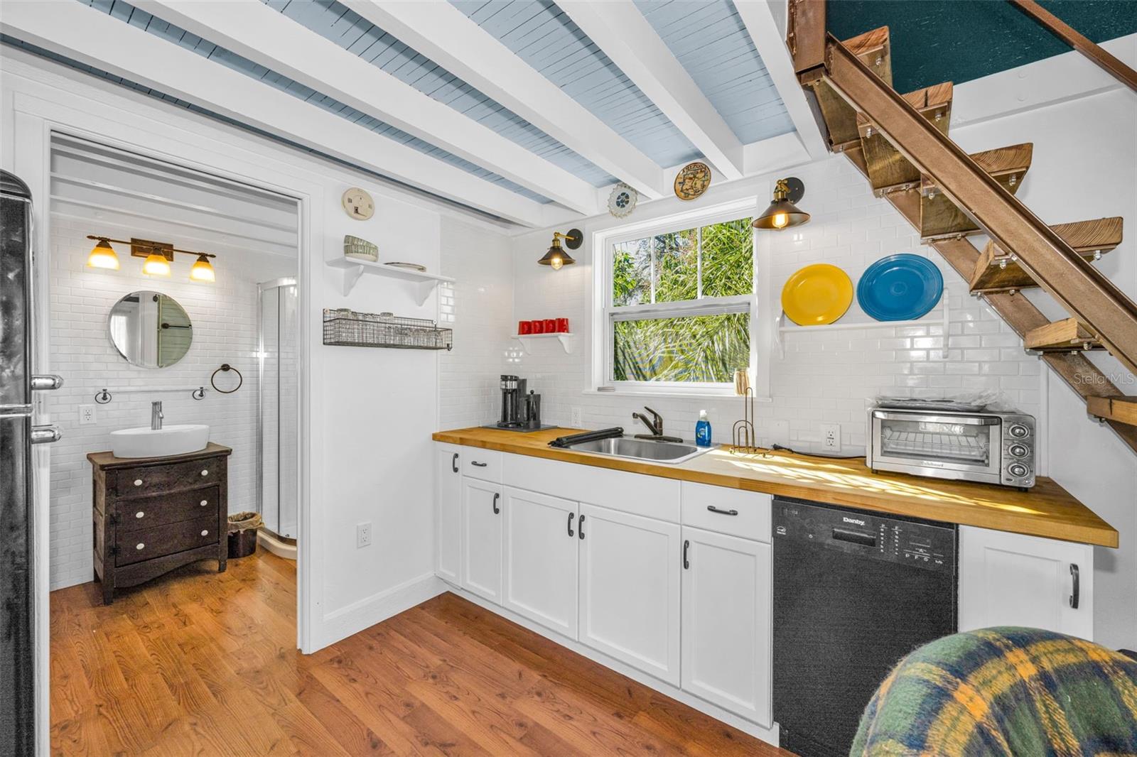 Image 41 of 55 For 3411 Bay Avenue