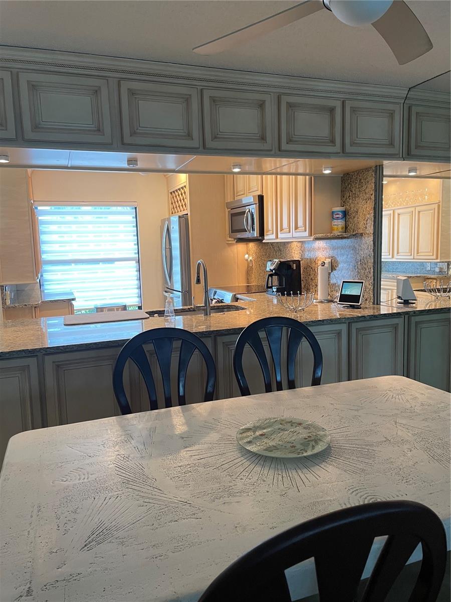 Image 16 of 59 For 6260 Sun Boulevard 1