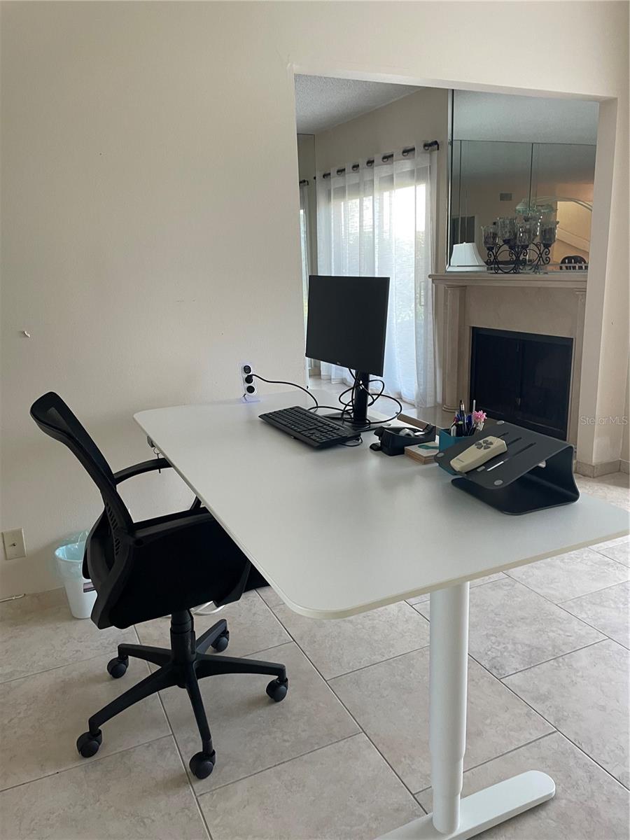 Image 19 of 59 For 6260 Sun Boulevard 1