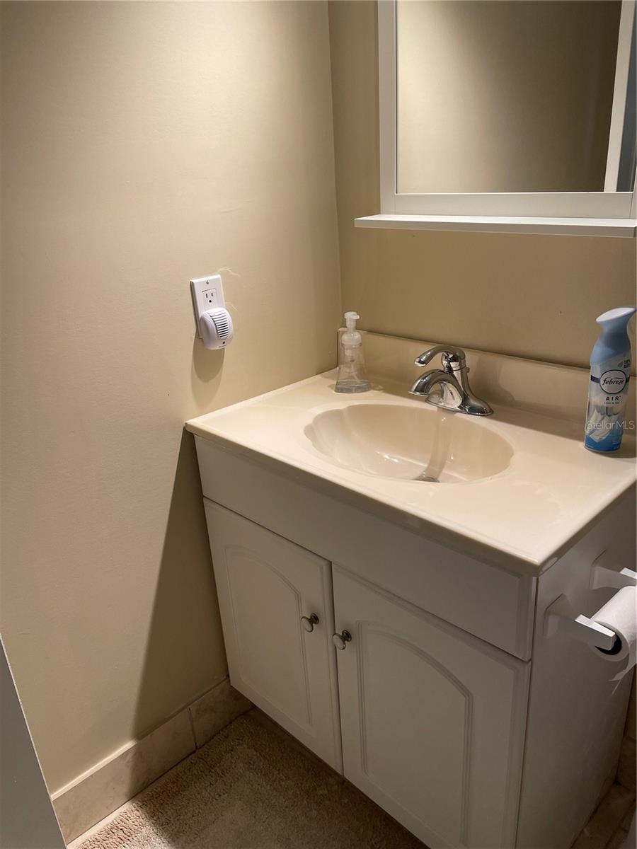 Image 20 of 59 For 6260 Sun Boulevard 1