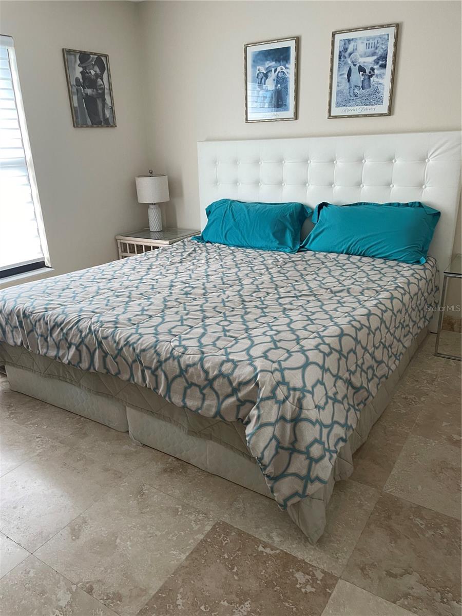 Image 27 of 59 For 6260 Sun Boulevard 1