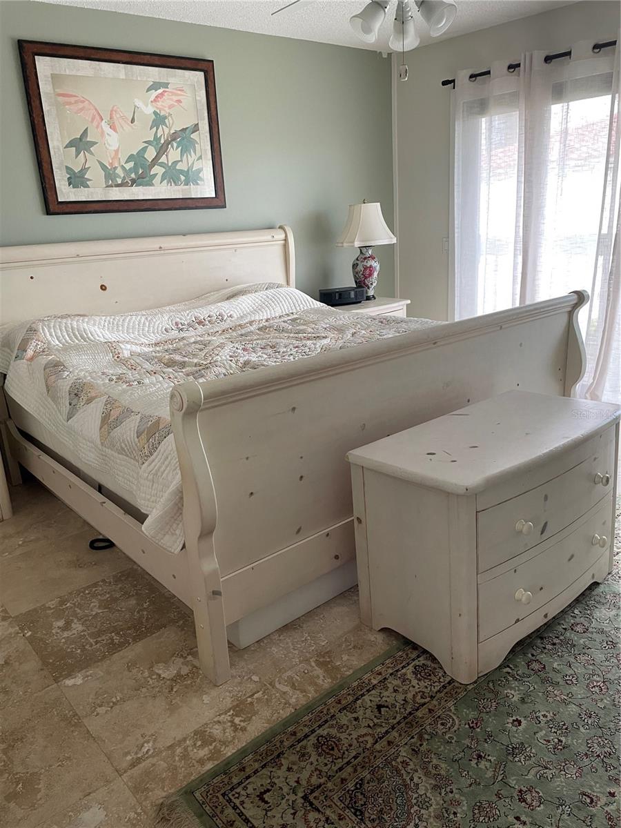 Image 30 of 59 For 6260 Sun Boulevard 1