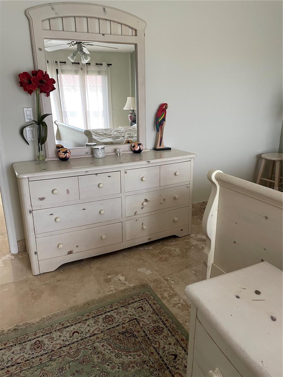 Image 31 of 59 For 6260 Sun Boulevard 1