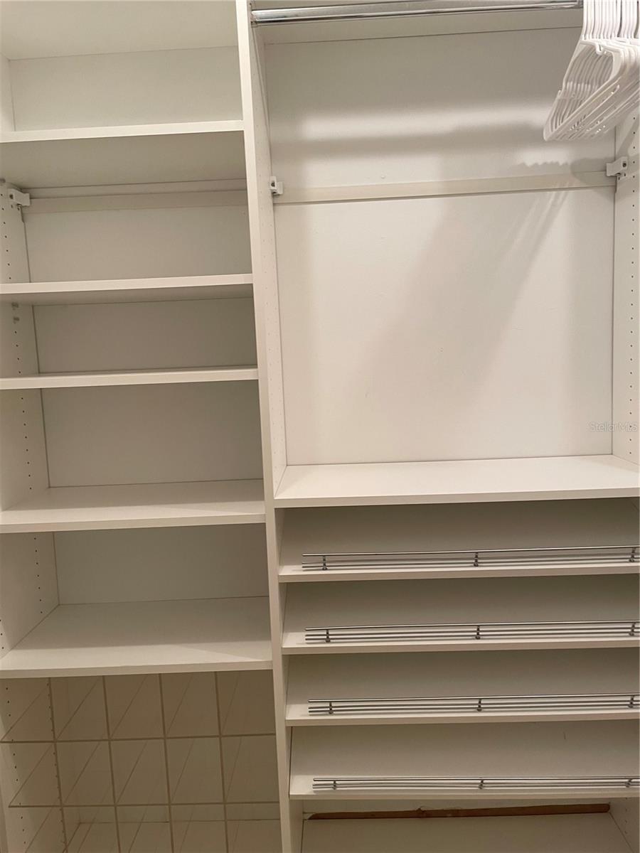 Image 33 of 59 For 6260 Sun Boulevard 1