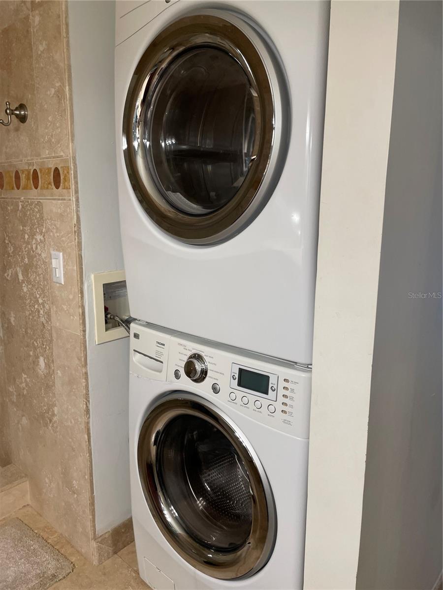 Image 36 of 59 For 6260 Sun Boulevard 1