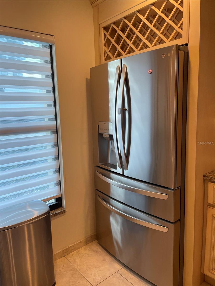 Image 7 of 59 For 6260 Sun Boulevard 1