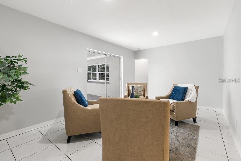 Image 4 of 59 For 8401 Blackstone Court