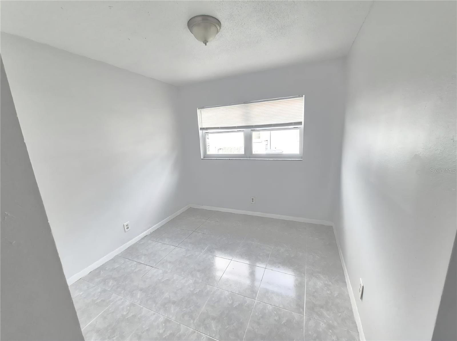 Image 7 of 10 For 2418 Wishing Well Circle