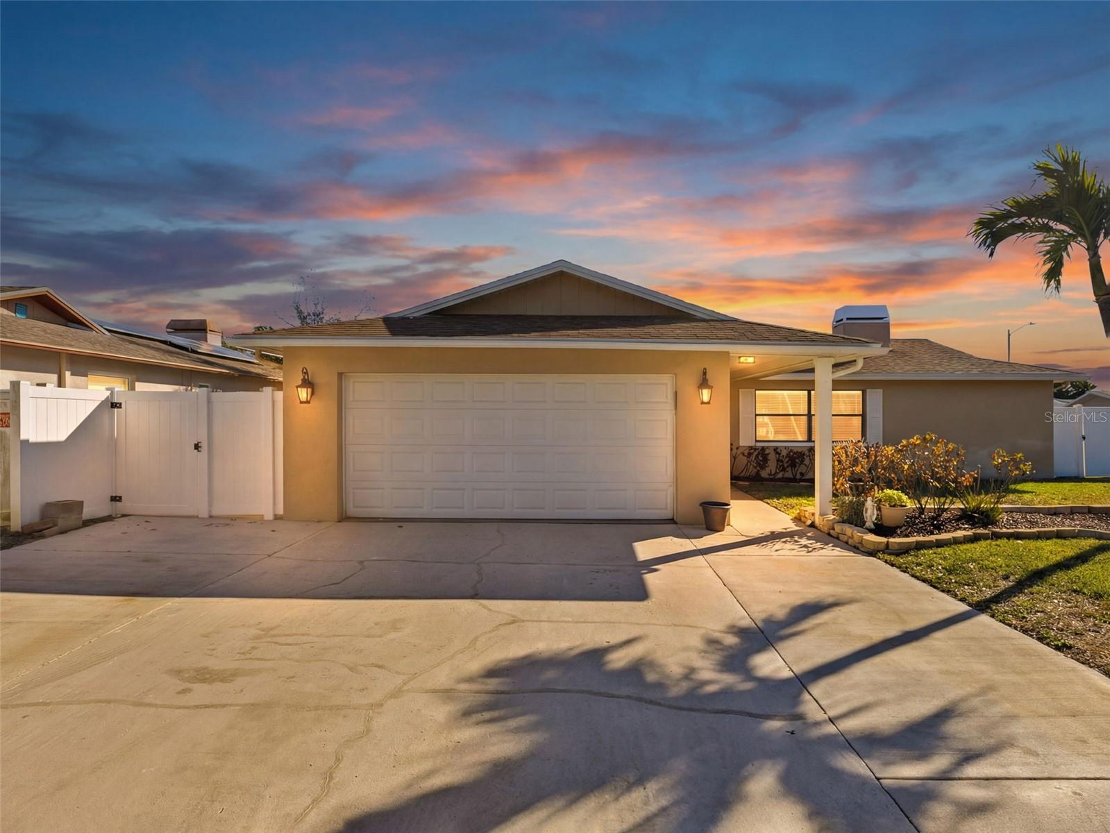 Details for 9429 Laura Anne Drive, SEMINOLE, FL 33776