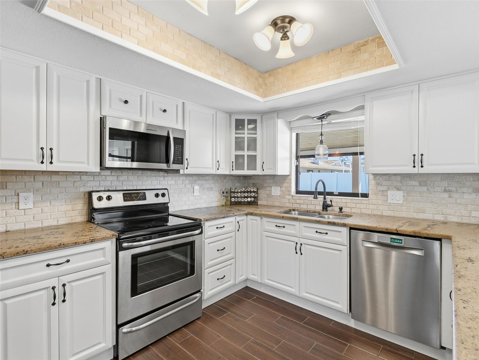 Image 2 of 53 For 9429 Laura Anne Drive