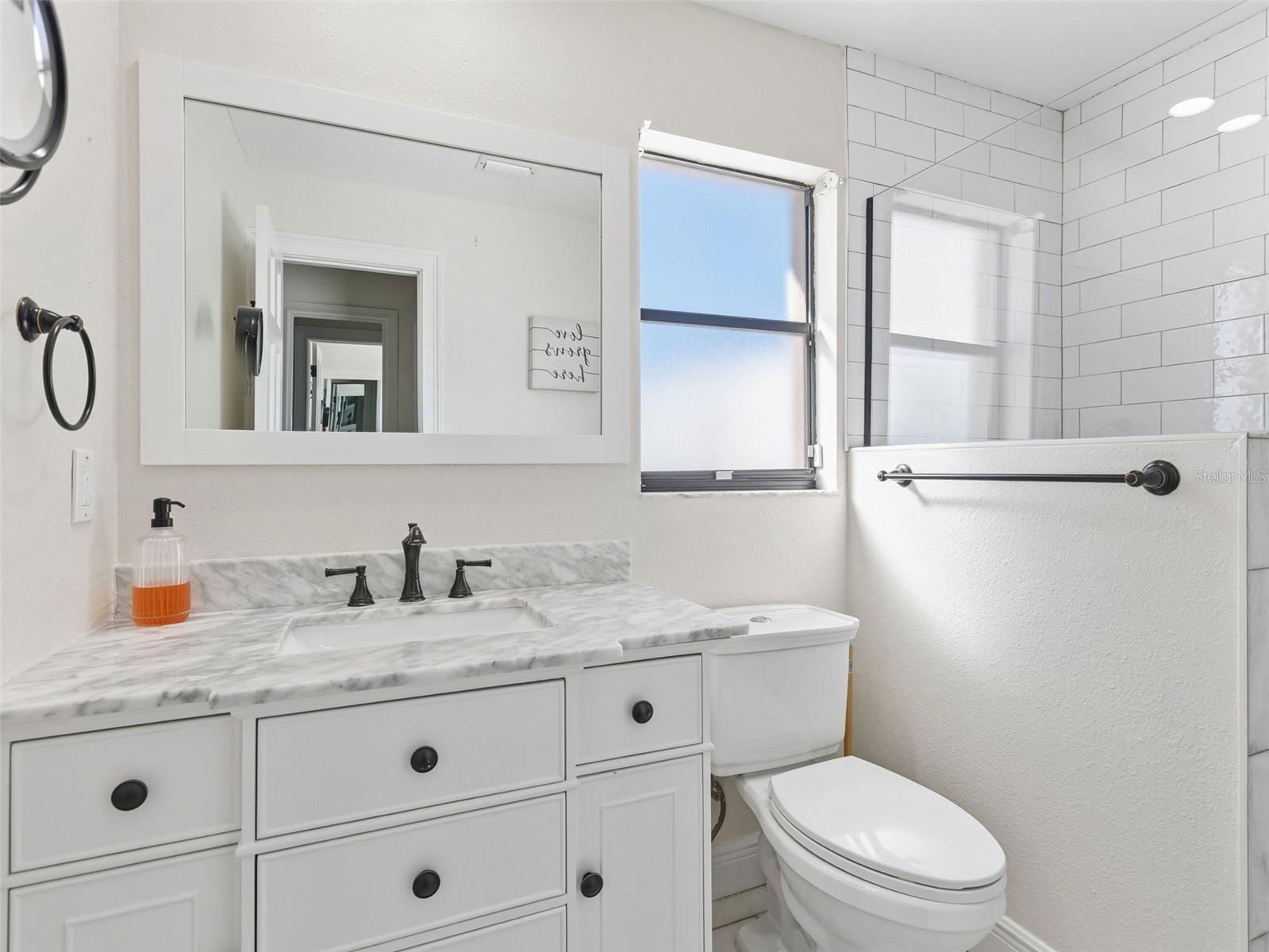 Image 21 of 53 For 9429 Laura Anne Drive