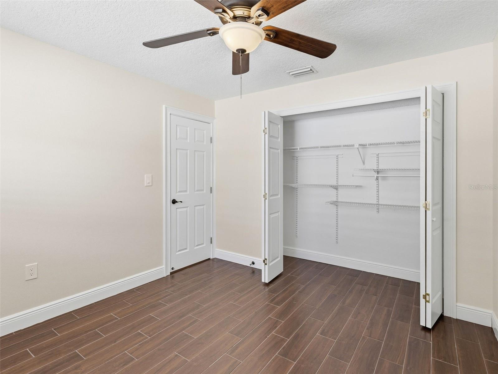 Image 25 of 53 For 9429 Laura Anne Drive