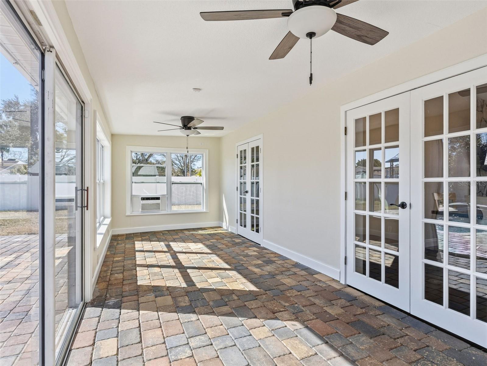 Image 32 of 53 For 9429 Laura Anne Drive