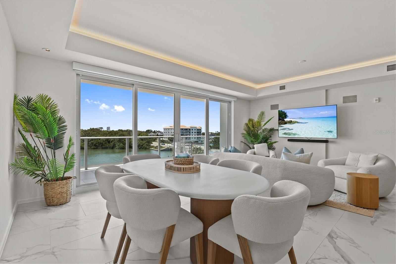 Image 5 of 30 For 1020 Sunset Point Road 310