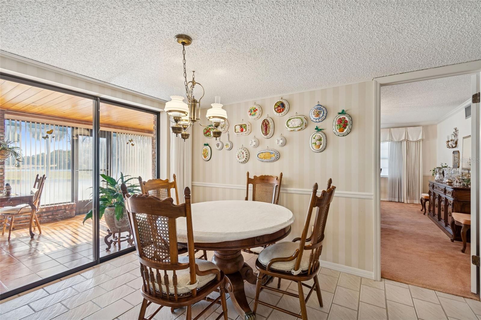 Image 12 of 40 For 29244 Whipporwill Lane