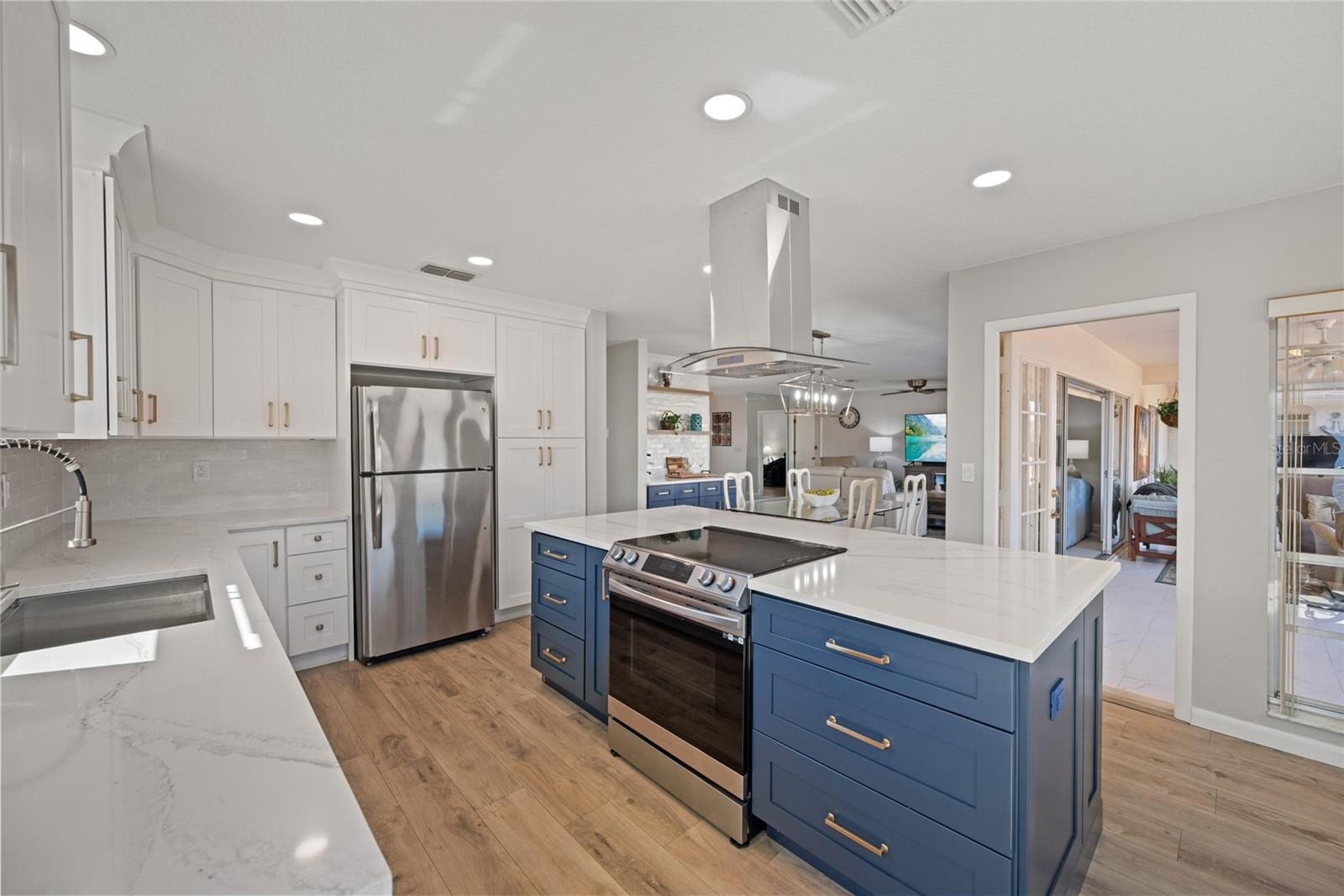 Image 12 of 49 For 3519 Links Court