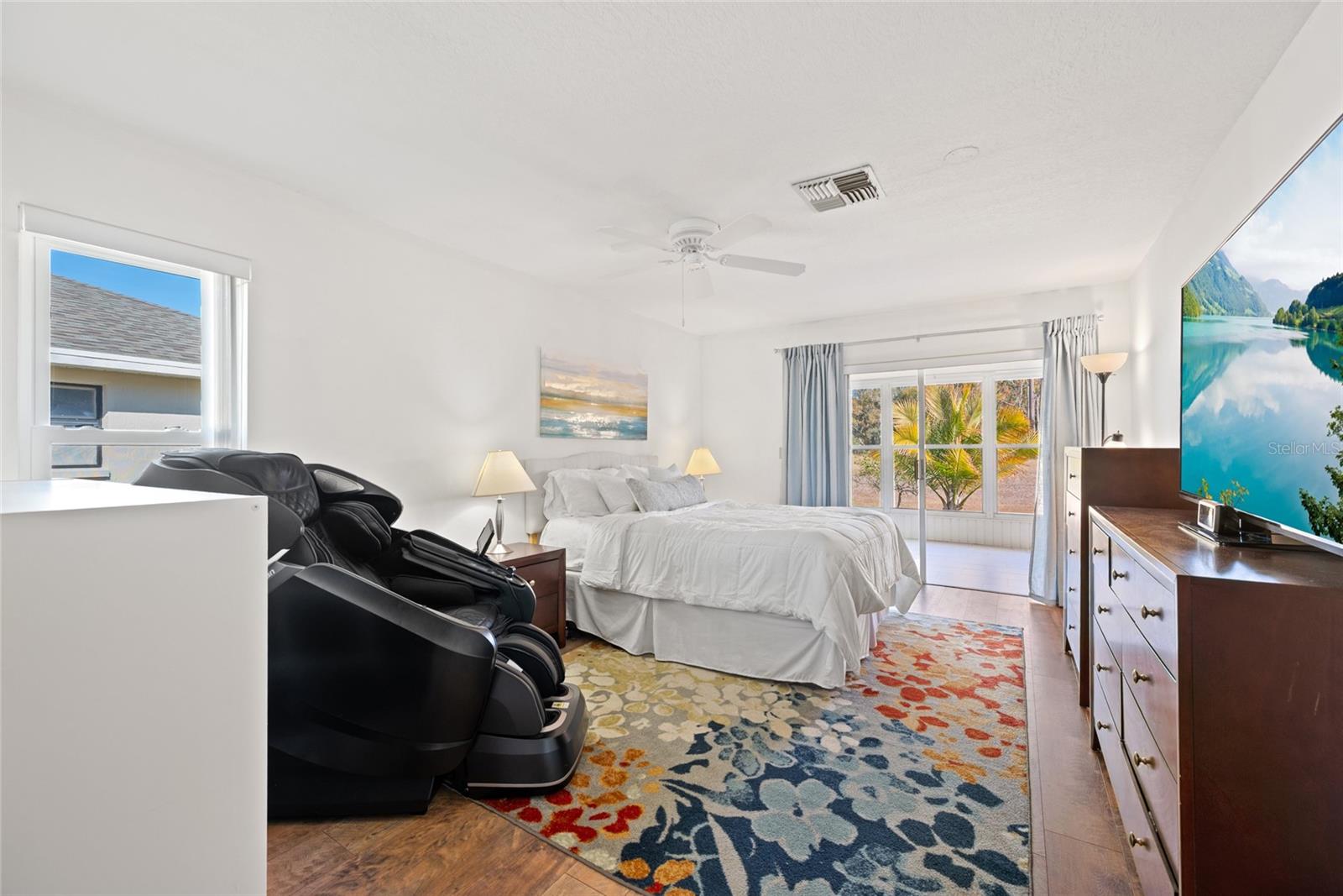 Image 16 of 49 For 3519 Links Court