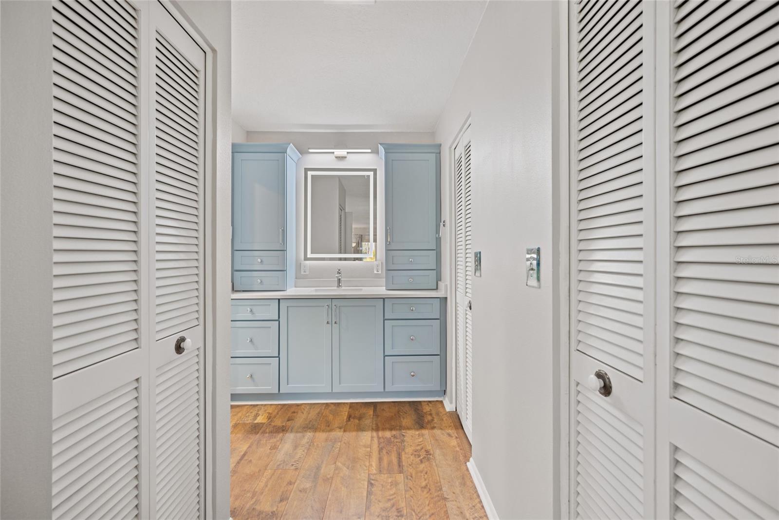 Image 18 of 49 For 3519 Links Court