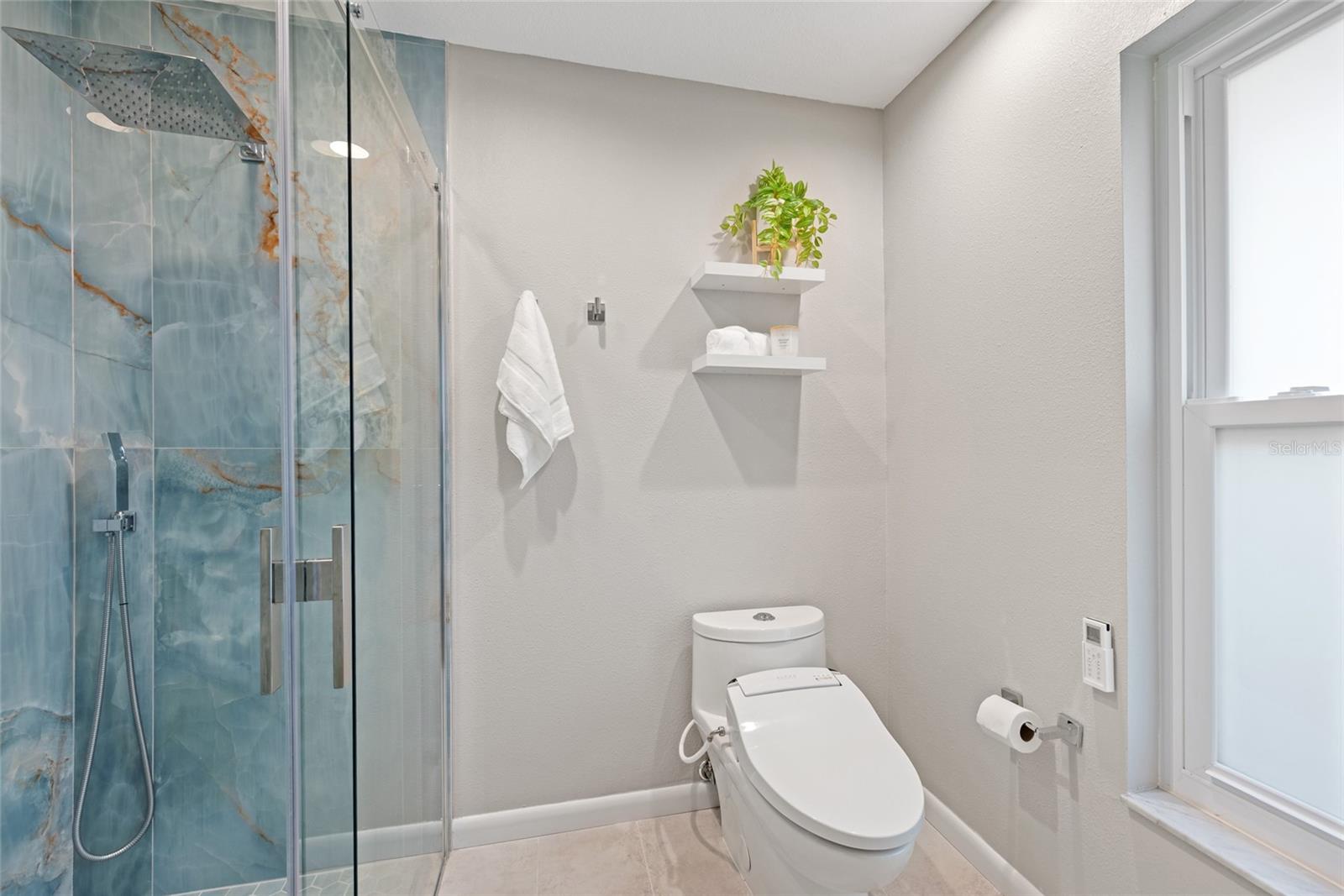 Image 19 of 49 For 3519 Links Court