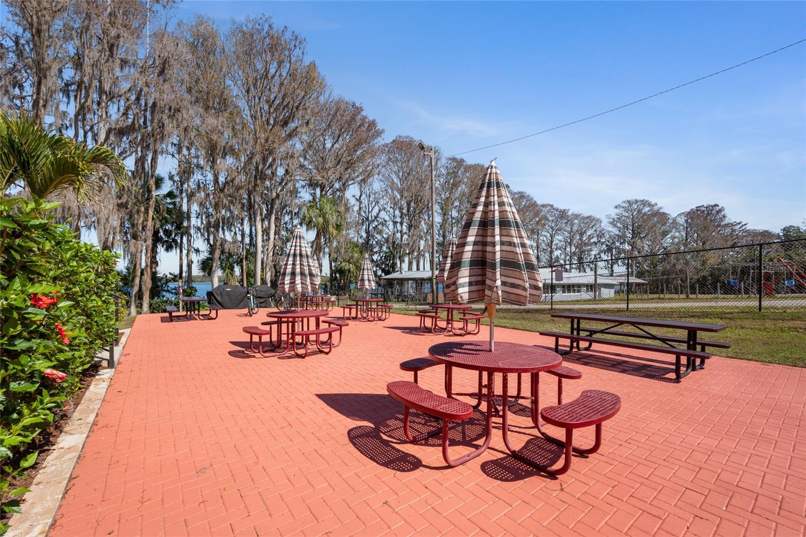 Image 43 of 49 For 3519 Links Court