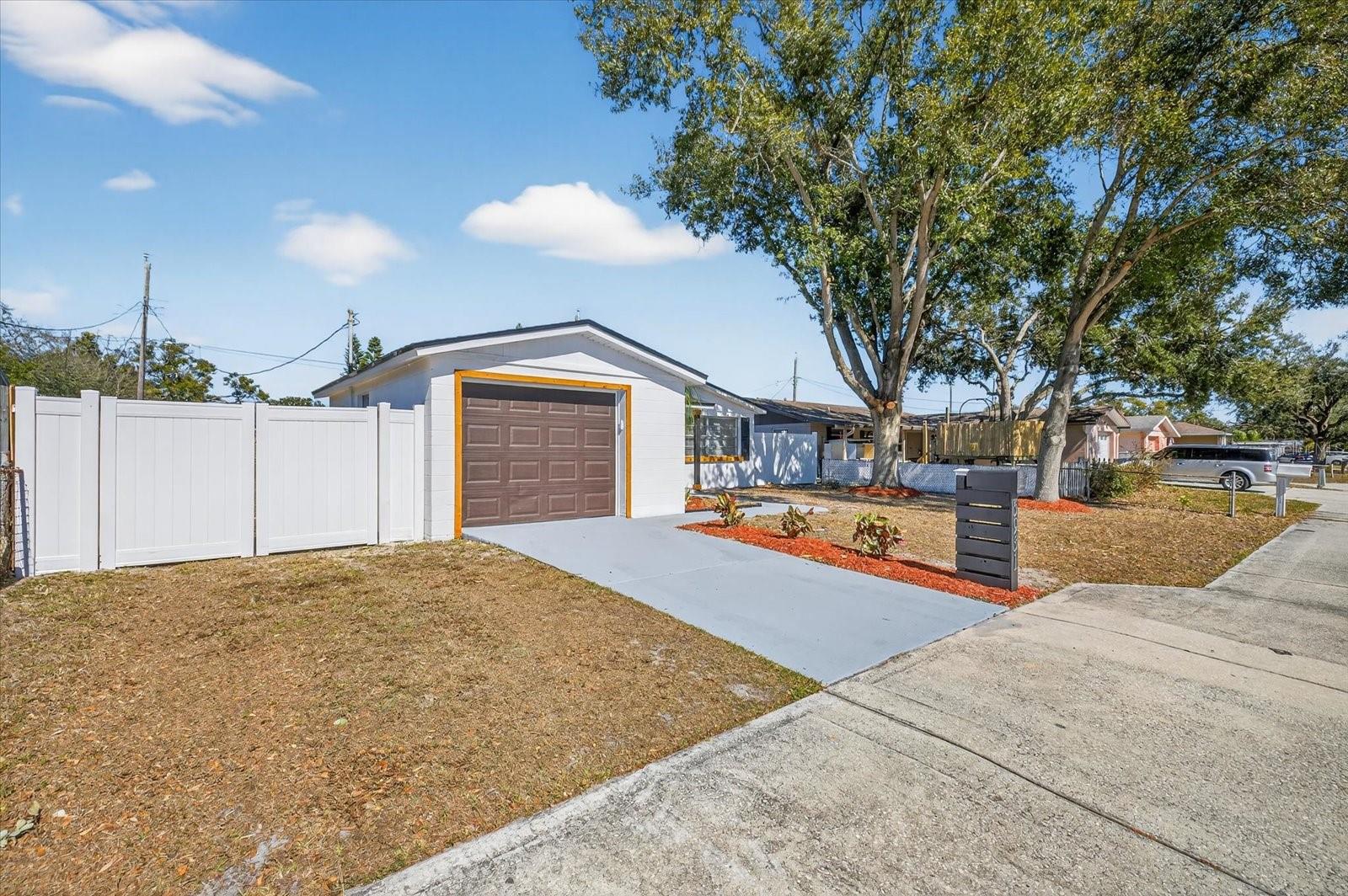 Image 3 of 26 For 5931 82nd Avenue N