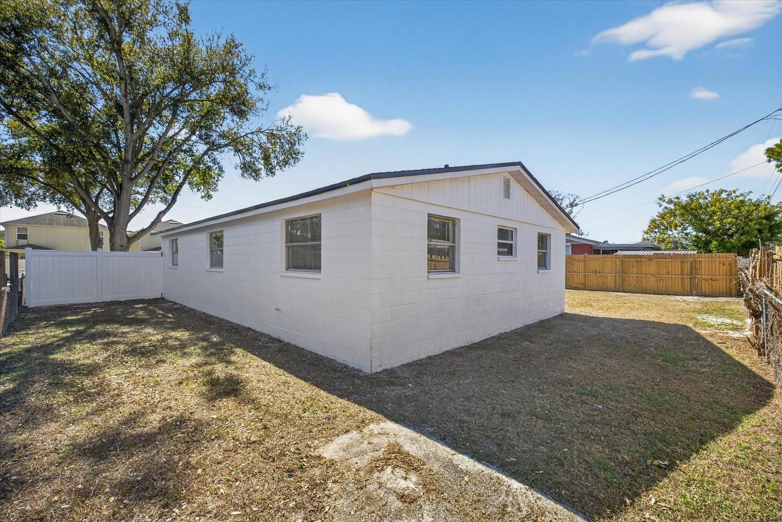 Image 8 of 26 For 5931 82nd Avenue N