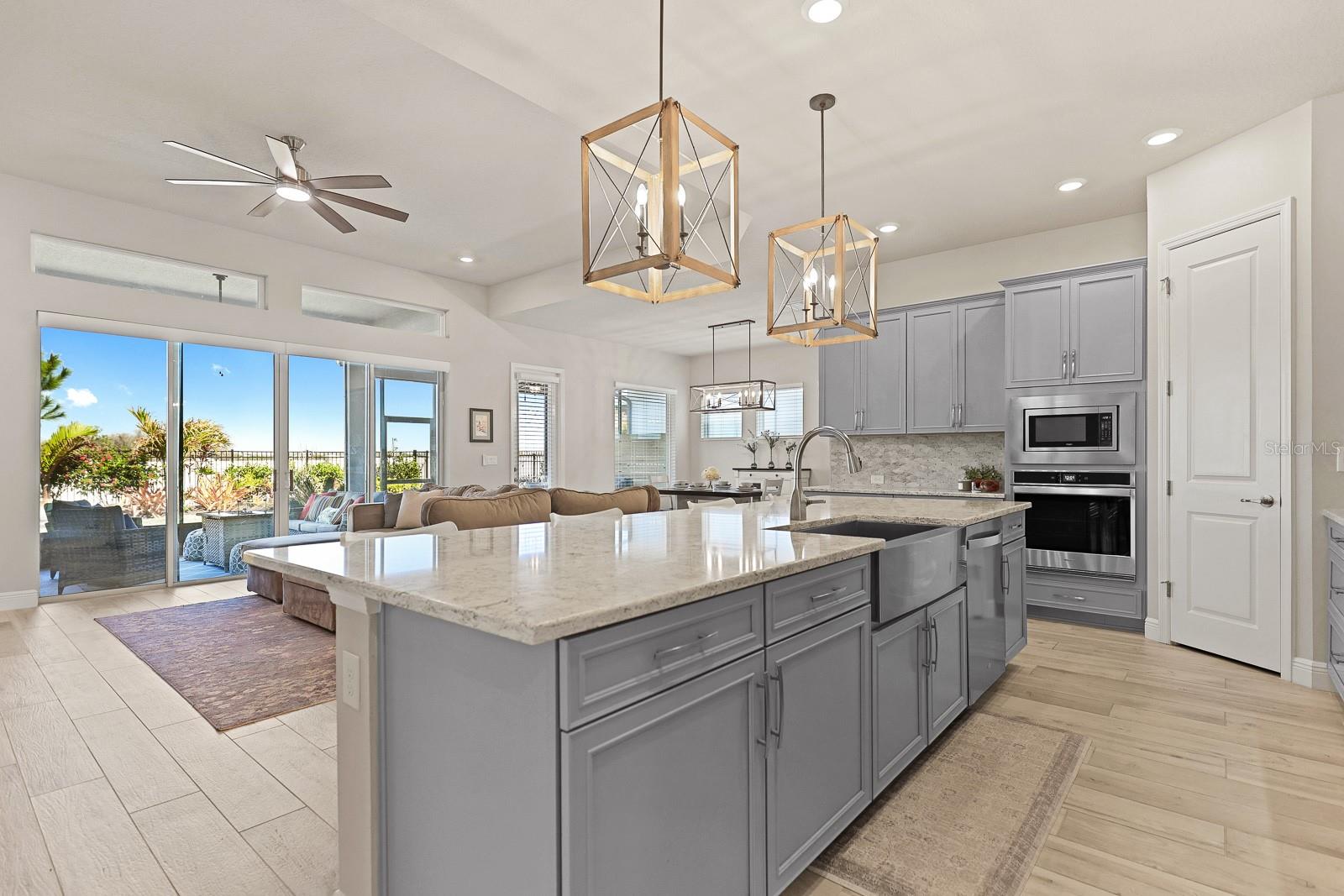 Listing photo id 9 for 5937 Golden Nettle Drive