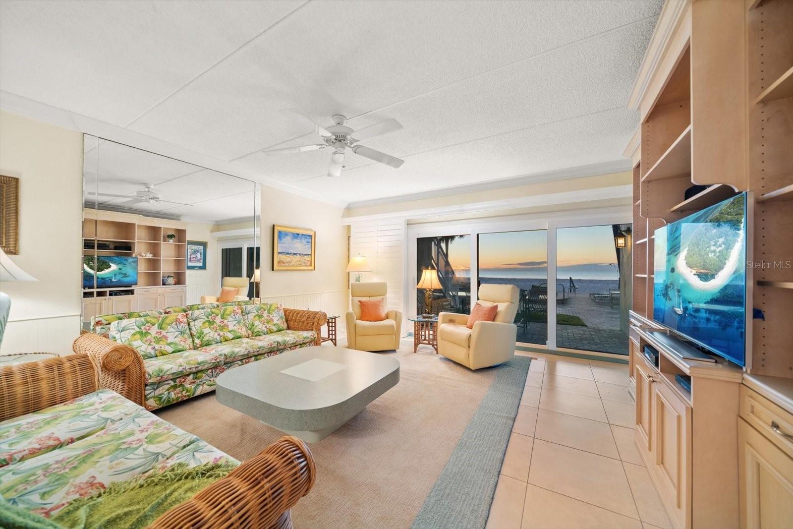 Listing photo id 14 for 2300 Gulf Boulevard D1