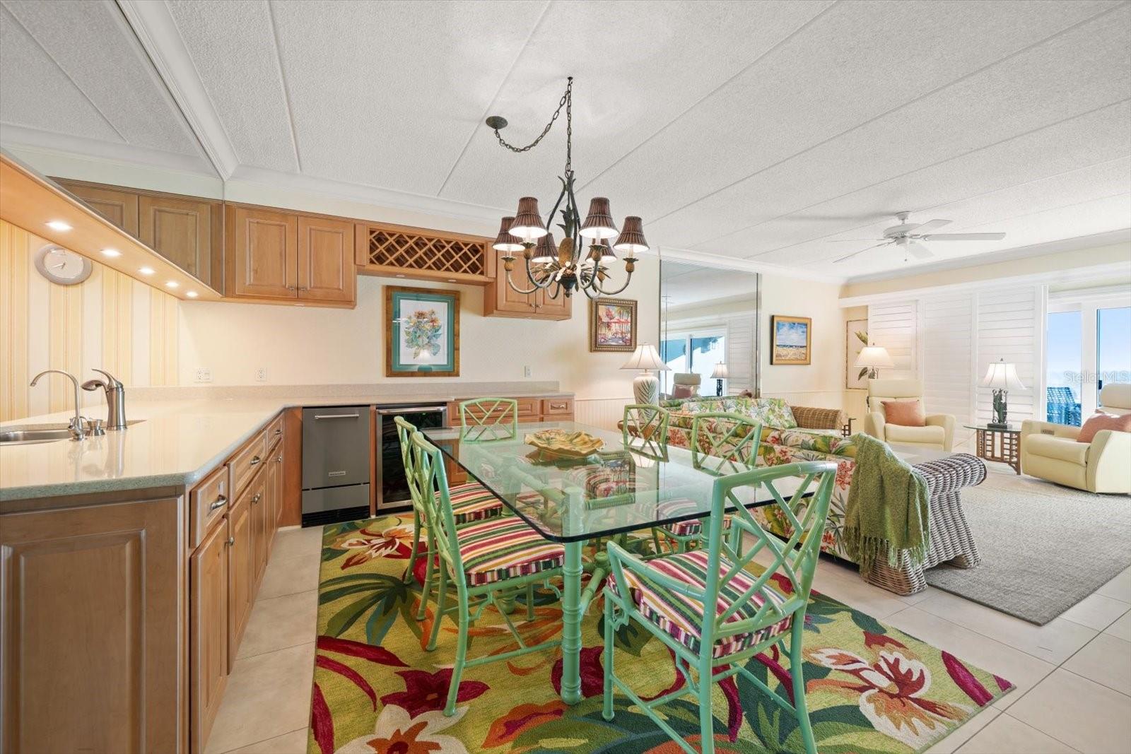 Listing photo id 18 for 2300 Gulf Boulevard D1