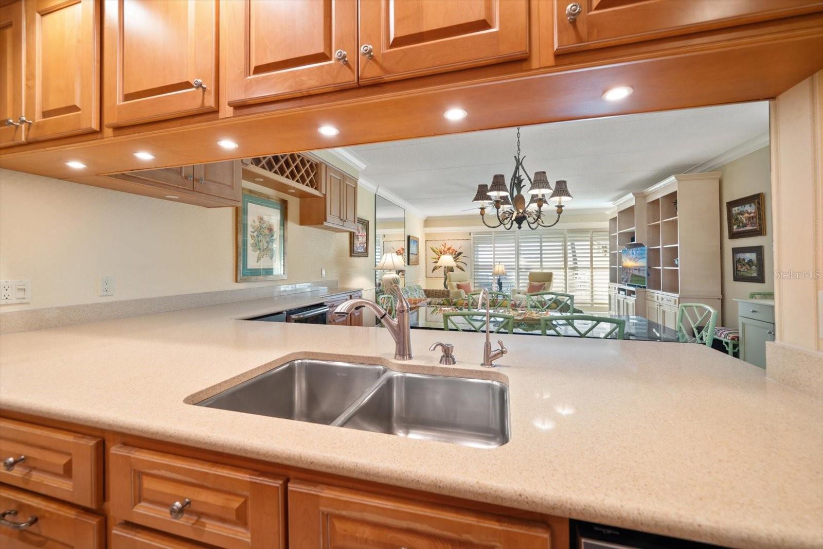 Listing photo id 21 for 2300 Gulf Boulevard D1